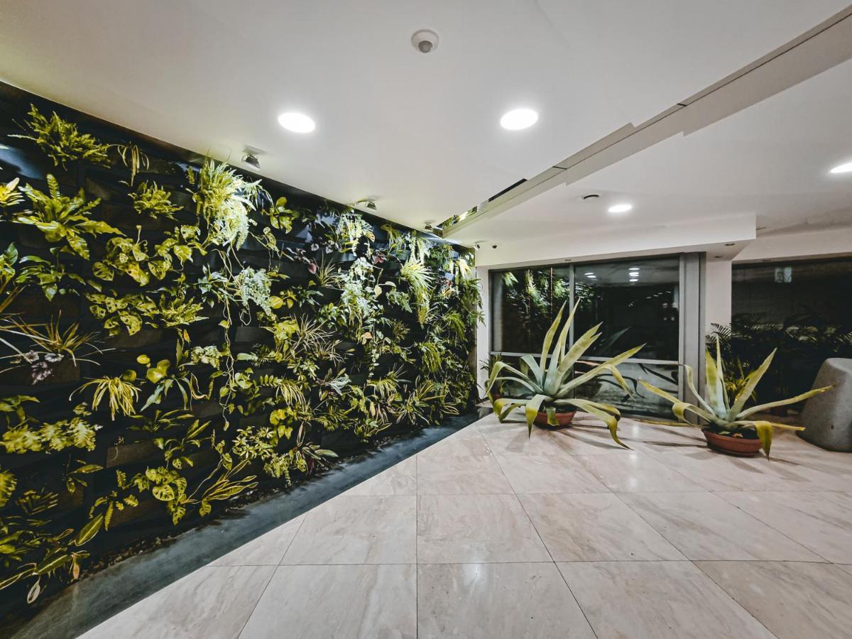 Lyna Park Apartment
