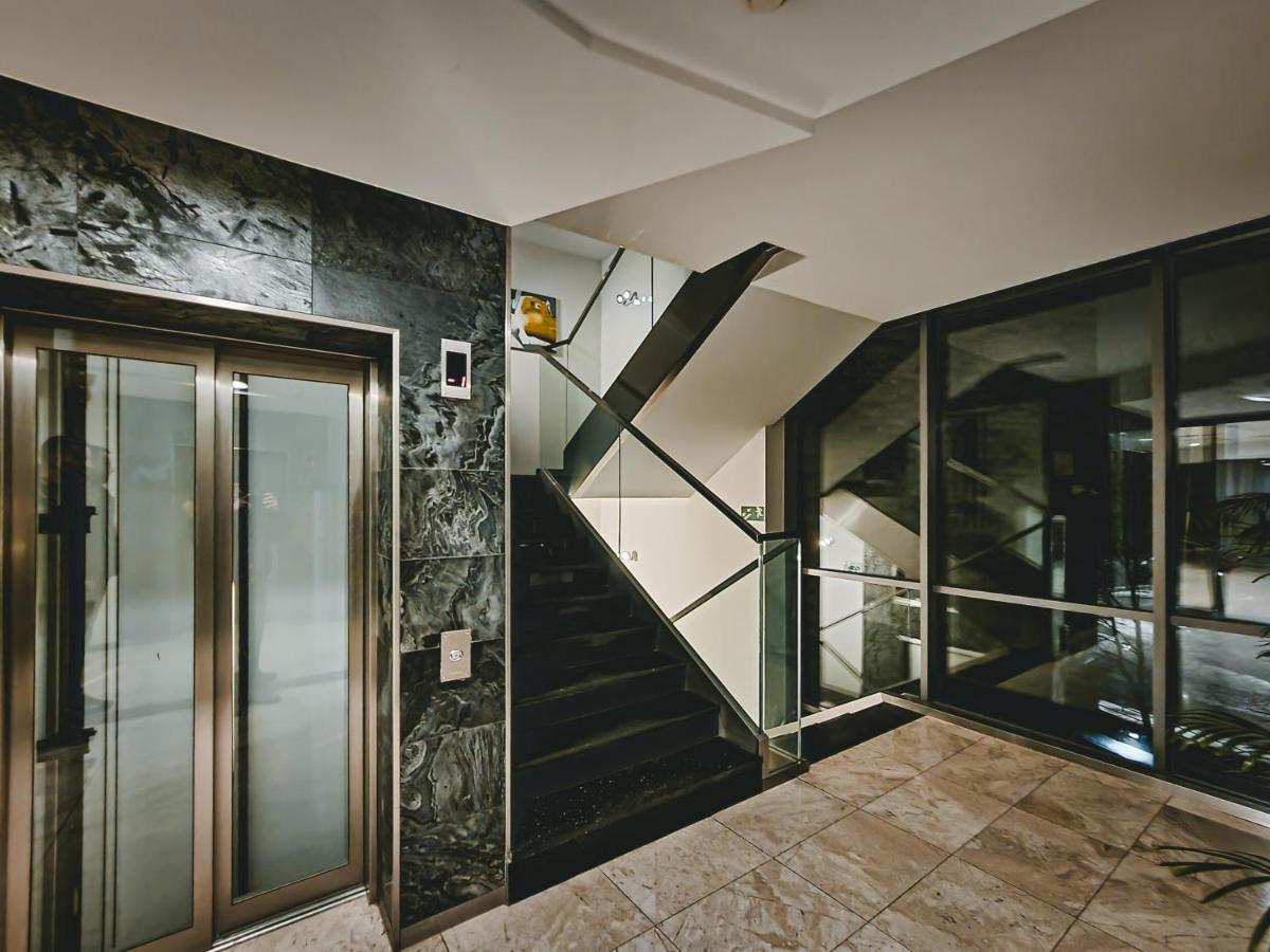 Lyna Park Apartment