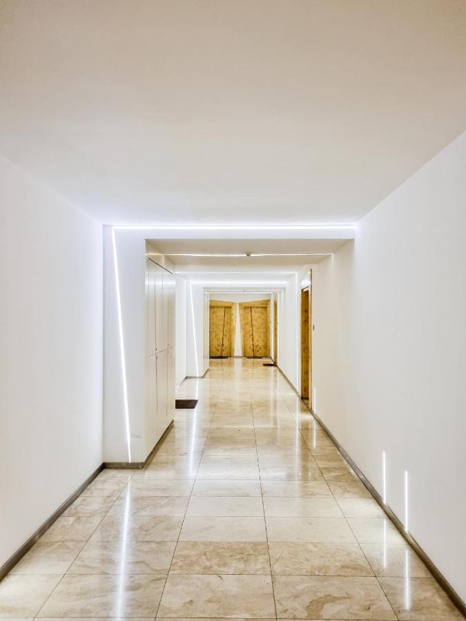 Lyna Park Apartment *