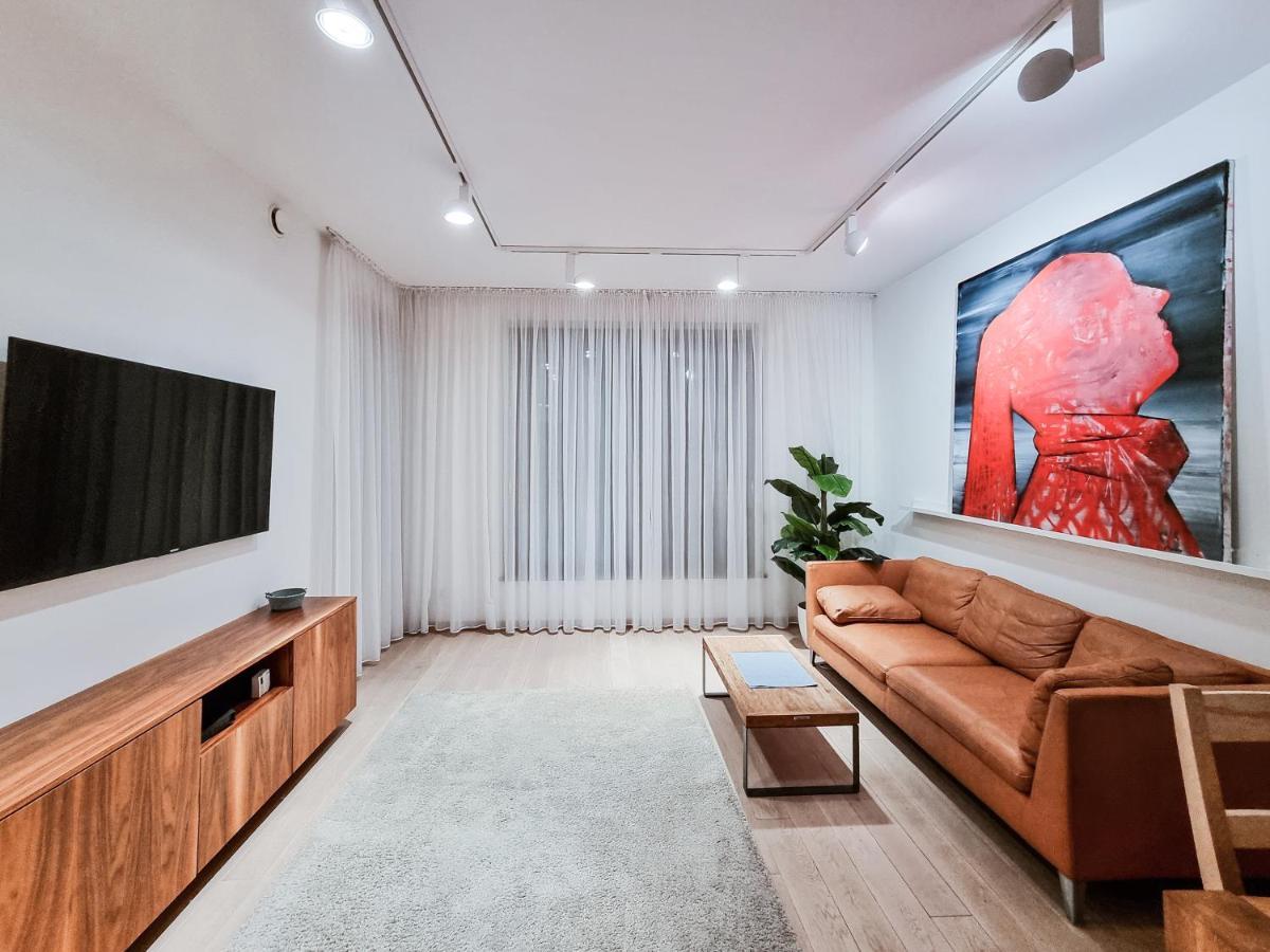 Lyna Park Apartment *